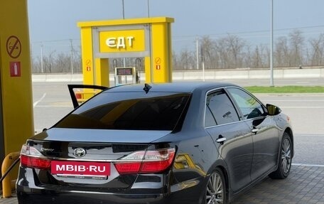 Toyota Camry, 2018 год, 2 350 000 рублей, 4 фотография