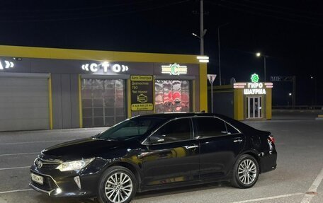 Toyota Camry, 2018 год, 2 350 000 рублей, 11 фотография