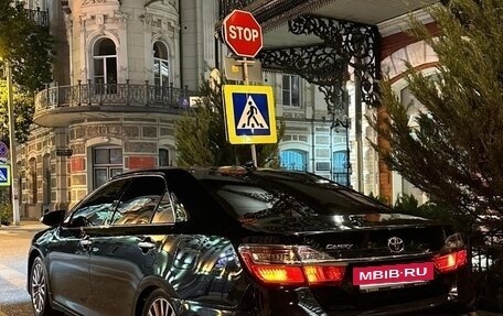 Toyota Camry, 2018 год, 2 350 000 рублей, 8 фотография