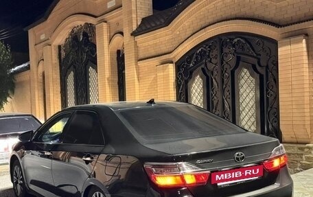 Toyota Camry, 2018 год, 2 350 000 рублей, 24 фотография