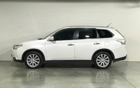 Mitsubishi Outlander III рестайлинг 3, 2014 год, 1 647 000 рублей, 8 фотография
