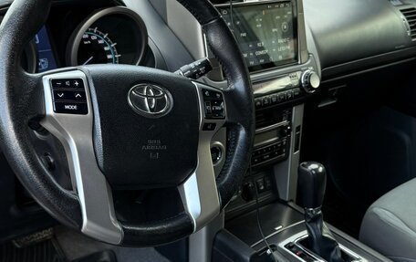 Toyota Land Cruiser Prado 150 рестайлинг 2, 2011 год, 2 500 000 рублей, 5 фотография