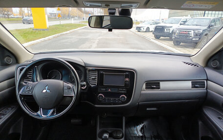 Mitsubishi Outlander III рестайлинг 3, 2015 год, 1 500 000 рублей, 17 фотография