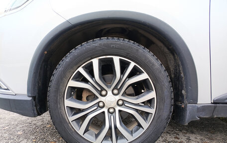 Mitsubishi Outlander III рестайлинг 3, 2015 год, 1 500 000 рублей, 22 фотография