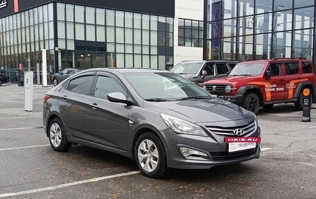 Hyundai Solaris II рестайлинг, 2016 год, 890 000 рублей, 3 фотография