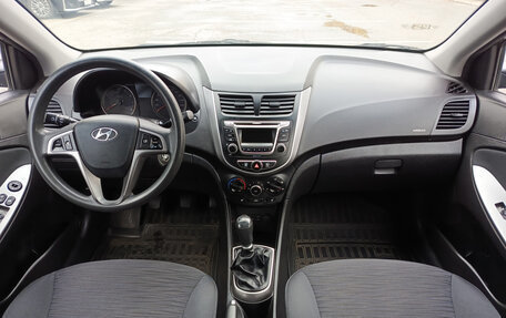 Hyundai Solaris II рестайлинг, 2016 год, 890 000 рублей, 14 фотография