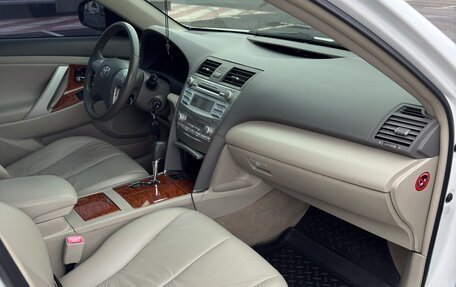 Toyota Camry, 2010 год, 2 200 000 рублей, 24 фотография
