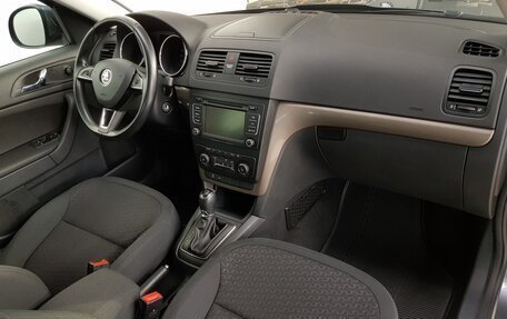 Skoda Yeti I рестайлинг, 2014 год, 1 250 000 рублей, 22 фотография