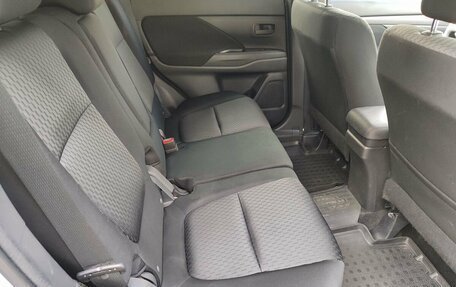 Mitsubishi Outlander III рестайлинг 3, 2012 год, 1 302 000 рублей, 11 фотография