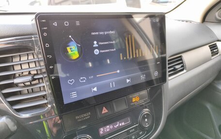 Mitsubishi Outlander III рестайлинг 3, 2012 год, 1 302 000 рублей, 15 фотография