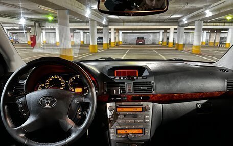 Toyota Avensis III рестайлинг, 2006 год, 675 000 рублей, 13 фотография
