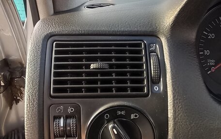 Volkswagen Golf IV, 2003 год, 600 000 рублей, 26 фотография