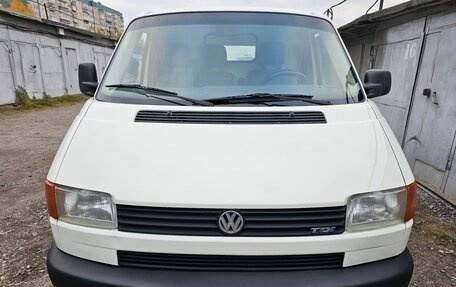 Volkswagen Transporter T4, 2001 год, 990 000 рублей, 2 фотография