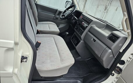 Volkswagen Transporter T4, 2001 год, 990 000 рублей, 18 фотография