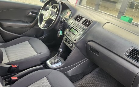 Volkswagen Polo VI (EU Market), 2012 год, 650 000 рублей, 19 фотография