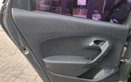Volkswagen Polo VI (EU Market), 2012 год, 650 000 рублей, 10 фотография