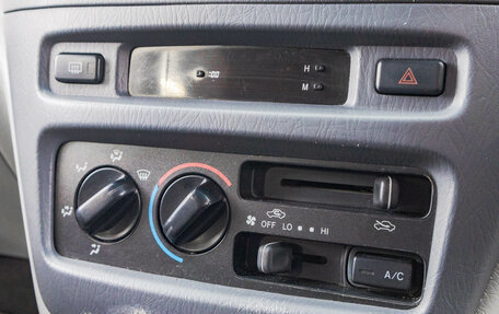 Toyota Nadia, 2000 год, 649 000 рублей, 19 фотография