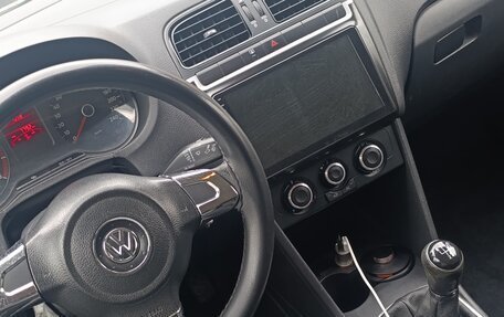 Volkswagen Polo VI (EU Market), 2013 год, 600 000 рублей, 1 фотография