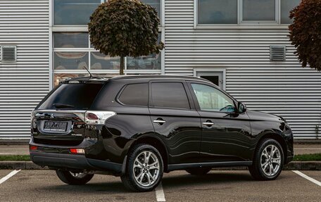 Mitsubishi Outlander III рестайлинг 3, 2013 год, 1 355 000 рублей, 6 фотография