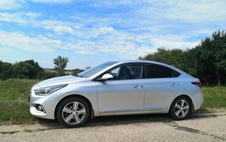 Hyundai Solaris II рестайлинг, 2018 год, 1 700 000 рублей, 1 фотография
