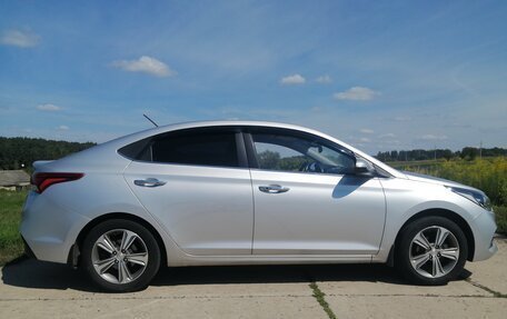 Hyundai Solaris II рестайлинг, 2018 год, 1 700 000 рублей, 7 фотография