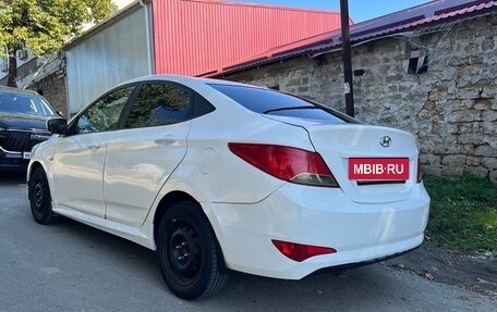 Hyundai Solaris II рестайлинг, 2015 год, 670 000 рублей, 10 фотография