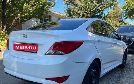 Hyundai Solaris II рестайлинг, 2015 год, 670 000 рублей, 11 фотография