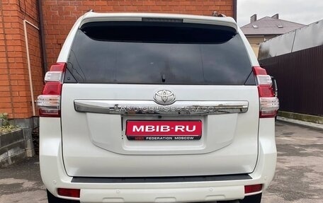 Toyota Land Cruiser Prado 150 рестайлинг 2, 2015 год, 3 500 000 рублей, 1 фотография