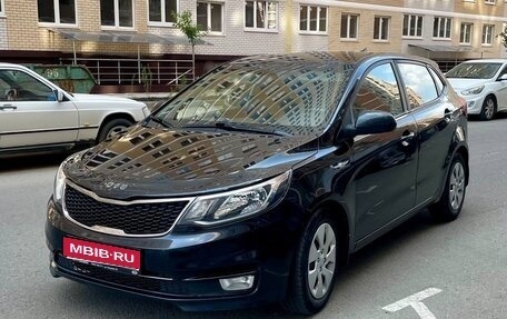 KIA Rio III рестайлинг, 2017 год, 899 000 рублей, 1 фотография