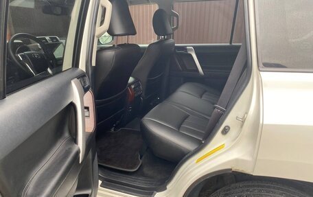 Toyota Land Cruiser Prado 150 рестайлинг 2, 2015 год, 3 500 000 рублей, 6 фотография
