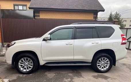 Toyota Land Cruiser Prado 150 рестайлинг 2, 2015 год, 3 500 000 рублей, 2 фотография