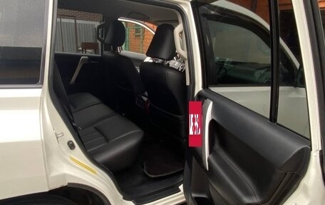 Toyota Land Cruiser Prado 150 рестайлинг 2, 2015 год, 3 500 000 рублей, 9 фотография