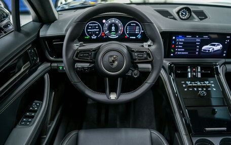 Porsche Panamera, 2025 год, 34 137 688 рублей, 25 фотография