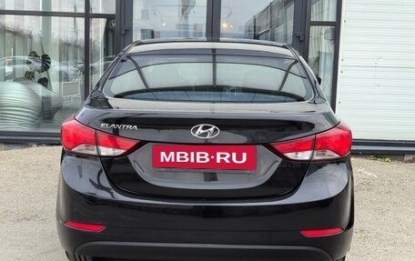 Hyundai Elantra V, 2015 год, 950 000 рублей, 11 фотография
