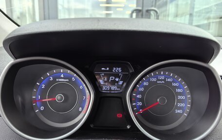 Hyundai Elantra V, 2015 год, 950 000 рублей, 17 фотография