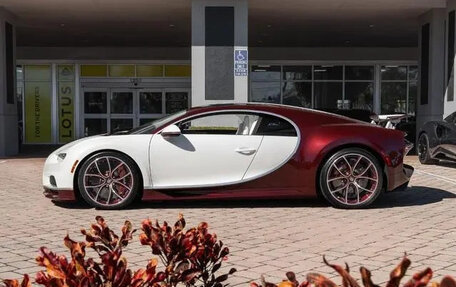 Bugatti Chiron, 2021 год, 332 510 400 рублей, 4 фотография