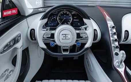 Bugatti Chiron, 2021 год, 332 510 400 рублей, 8 фотография