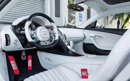 Bugatti Chiron, 2021 год, 332 510 400 рублей, 9 фотография