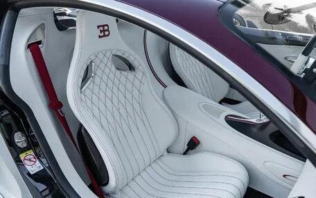 Bugatti Chiron, 2021 год, 332 510 400 рублей, 13 фотография