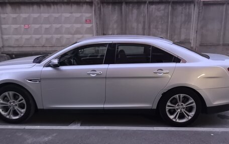 Ford Taurus VI рестайлинг, 2016 год, 1 500 000 рублей, 4 фотография