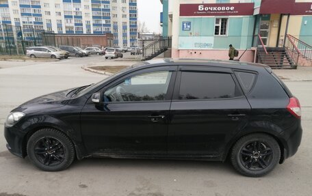 KIA cee'd I рестайлинг, 2010 год, 670 000 рублей, 2 фотография