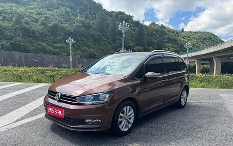 Volkswagen Touran III, 2021 год, 1 443 000 рублей, 1 фотография