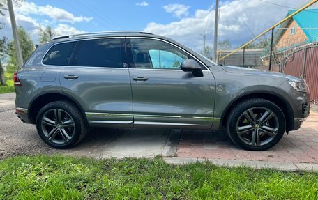 Volkswagen Touareg III, 2017 год, 3 200 000 рублей, 2 фотография