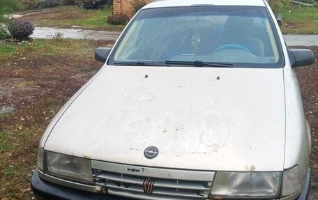 Opel Vectra A, 1990 год, 59 000 рублей, 1 фотография