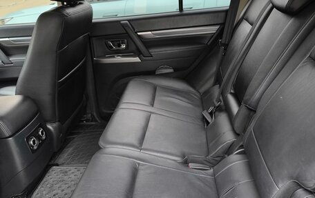 Mitsubishi Pajero IV, 2014 год, 2 200 000 рублей, 7 фотография