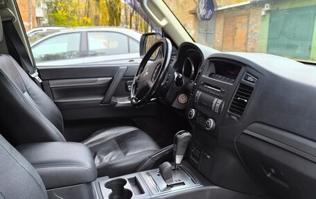 Mitsubishi Pajero IV, 2014 год, 2 200 000 рублей, 6 фотография