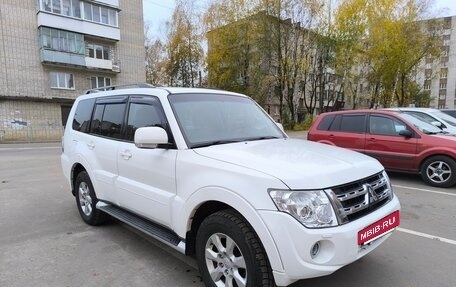 Mitsubishi Pajero IV, 2014 год, 2 200 000 рублей, 3 фотография