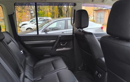 Mitsubishi Pajero IV, 2014 год, 2 200 000 рублей, 9 фотография