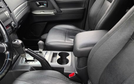 Mitsubishi Pajero IV, 2014 год, 2 200 000 рублей, 10 фотография