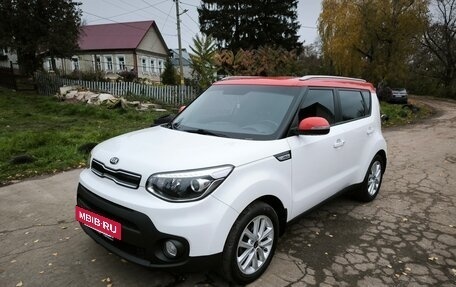KIA Soul II рестайлинг, 2018 год, 1 900 000 рублей, 2 фотография